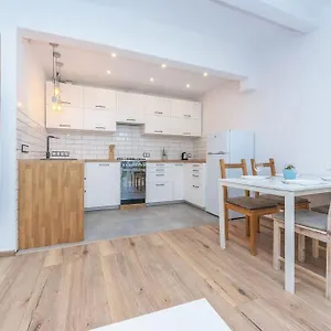 Hello Brzezno Dworska Apartament